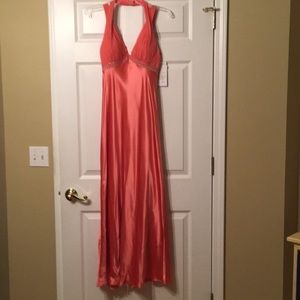 Coral Silk Evening Gown for Prom/Wedding